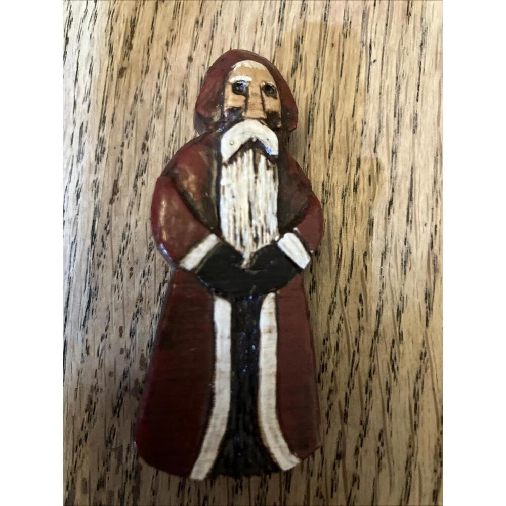 Vintage Hand-Carved Long Beard Santa Claus Christmas Multicolor Brooch Pin